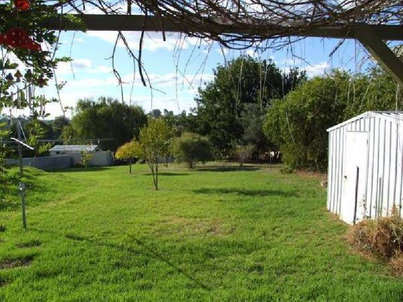 16 Castle Place, Donnybrook WA 6239