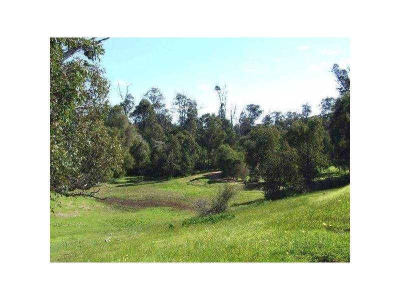 25 Cross Rd, Argyle WA 6239