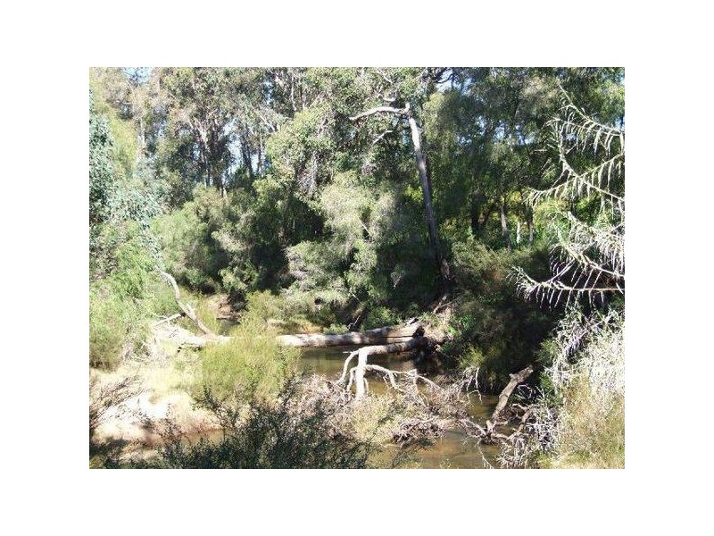 25 Cross Rd, Argyle WA 6239