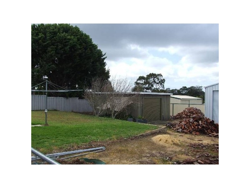 14 Padman St, Donnybrook WA 6239