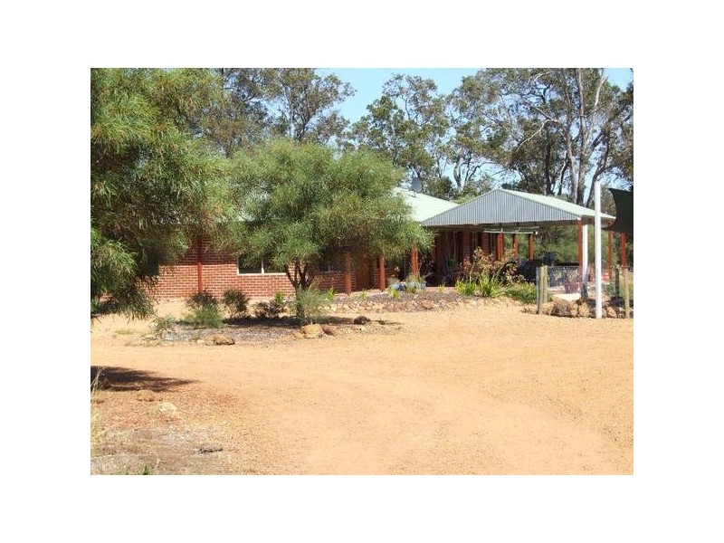 43 Charles, Donnybrook WA 6239