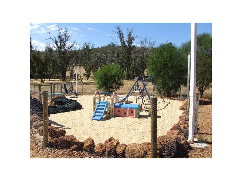 43 Charles, Donnybrook WA 6239