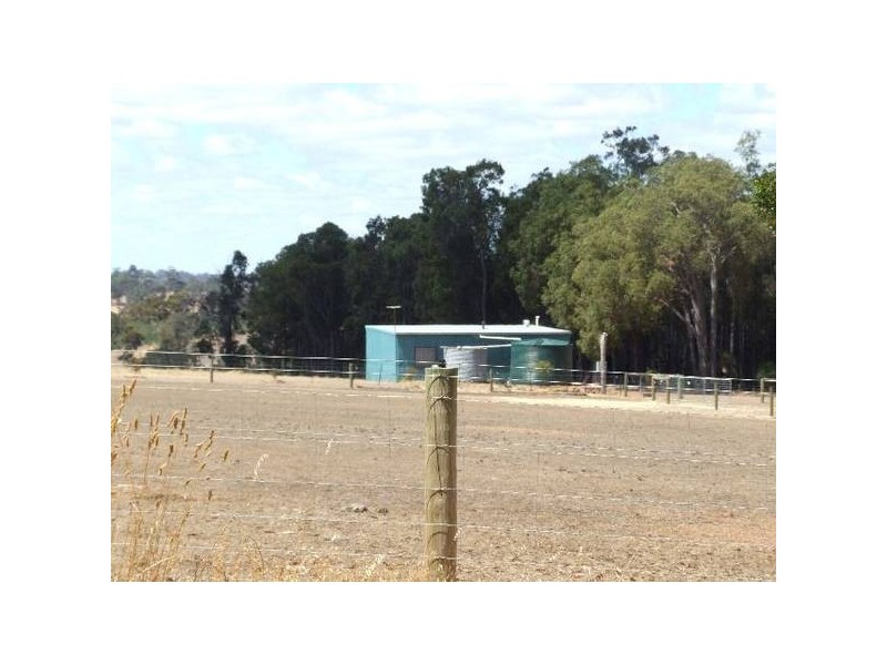 6 Barron Court, Boyup Brook WA 6244