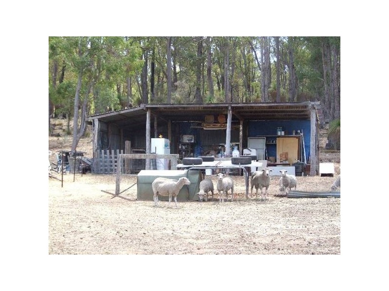 6 Barron Court, Boyup Brook WA 6244