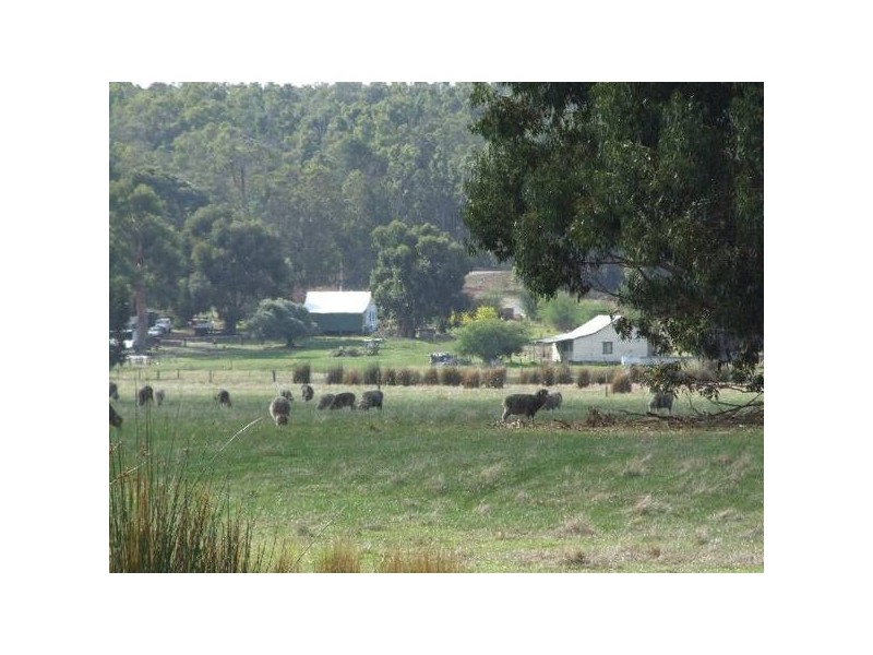 24 Cundinup-Kirup Rd, Kirup WA 6251