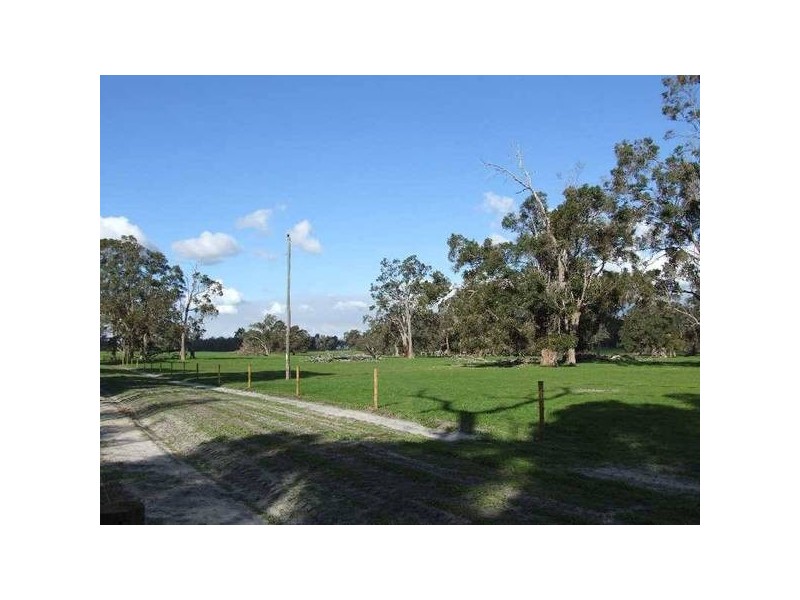 1 Donnybrook Boyup Brook Road, Wilga WA 6243