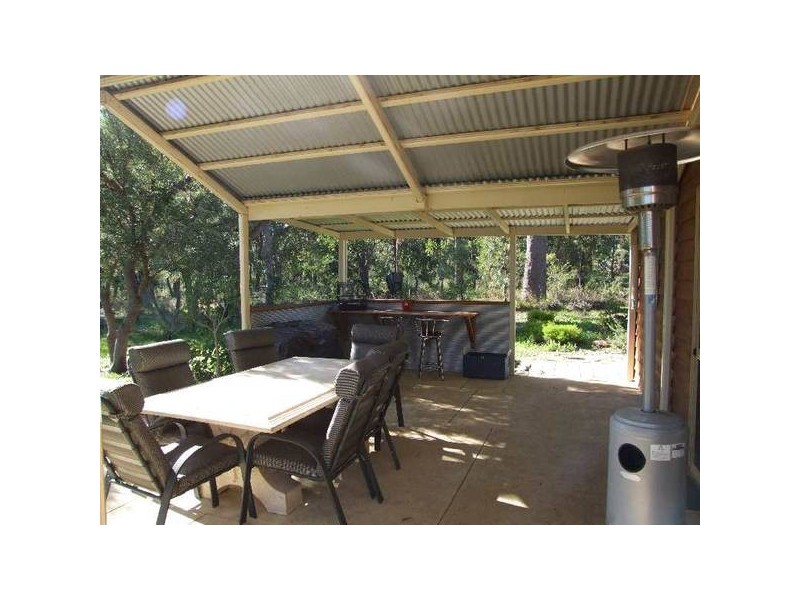 61 Armstrong Rd, Boyanup WA 6237