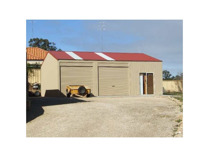 33 Balliol Ct, College Grove WA 6230