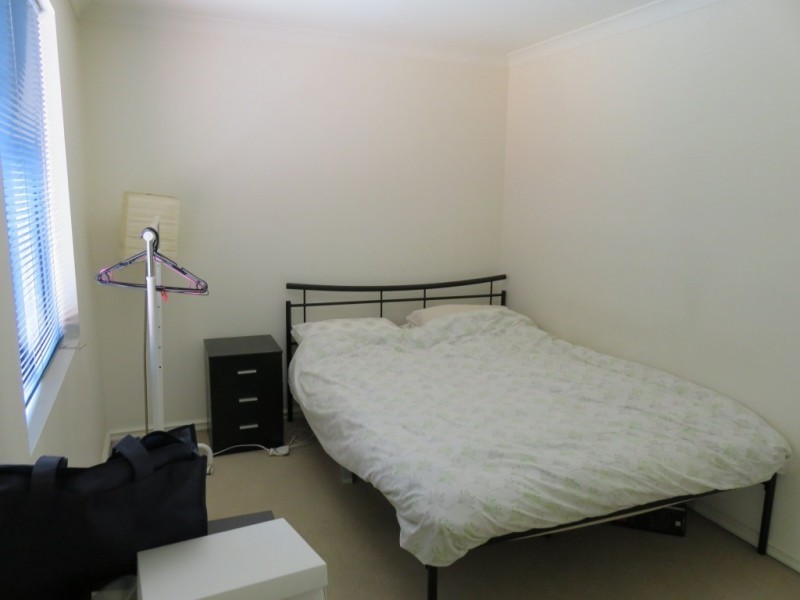 1/292 Harborne Street, Glendalough WA 6016