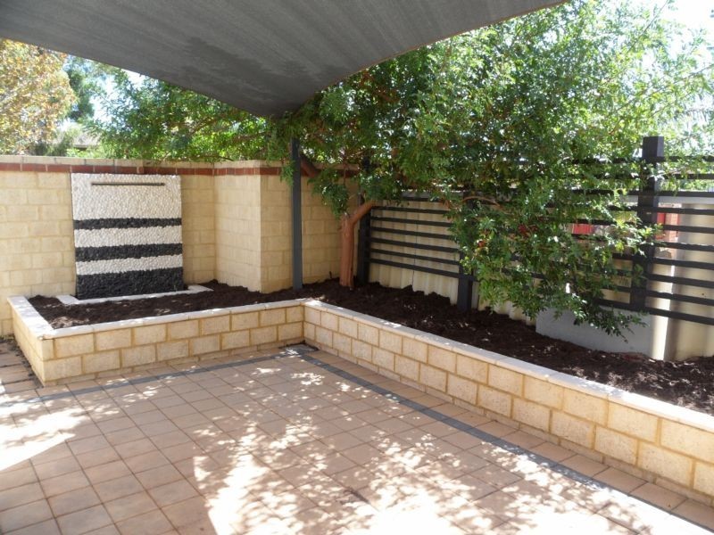 1/292 Harborne Street, Glendalough WA 6016