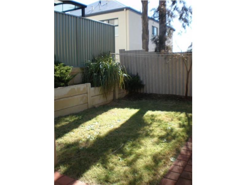 D/13 Selina Street, Innaloo WA 6018