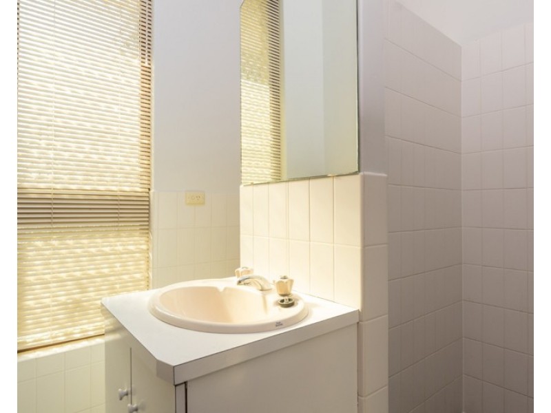 46 Dempster Road, Karrinyup WA 6018