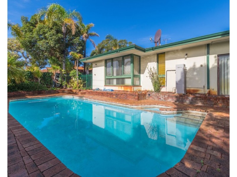 46 Dempster Road, Karrinyup WA 6018