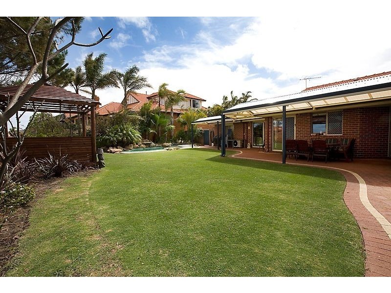 1 Ketch Close, Ocean Reef WA 6027