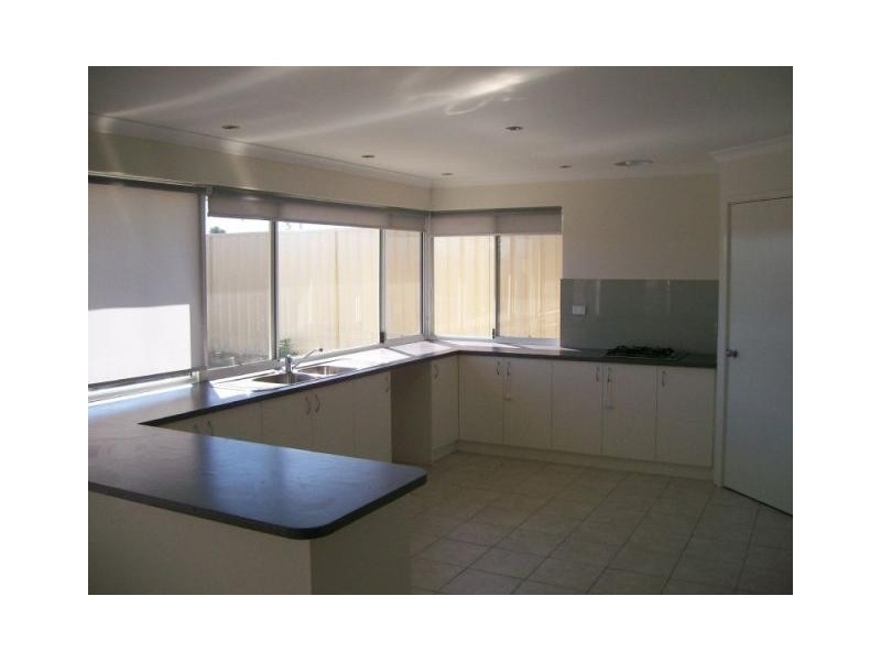 14A Sundowner Meander, Banksia Grove WA 6031