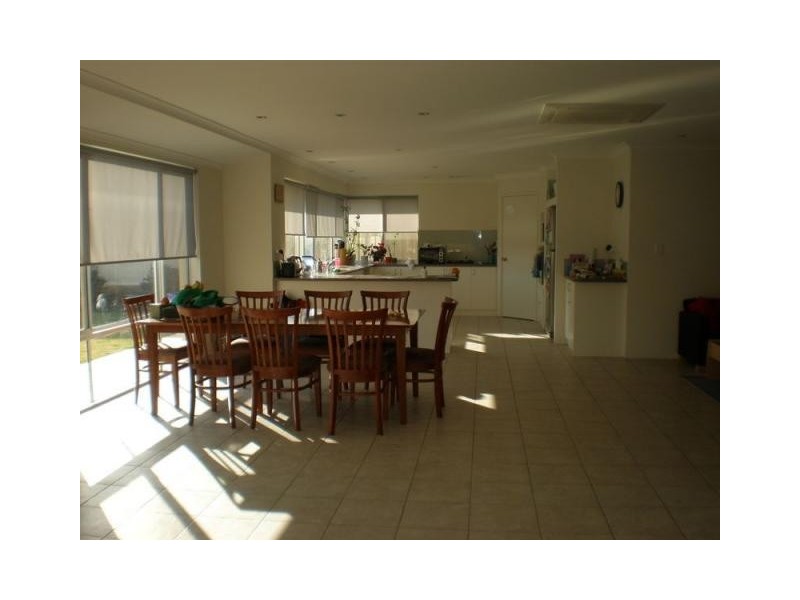 14A Sundowner Meander, Banksia Grove WA 6031