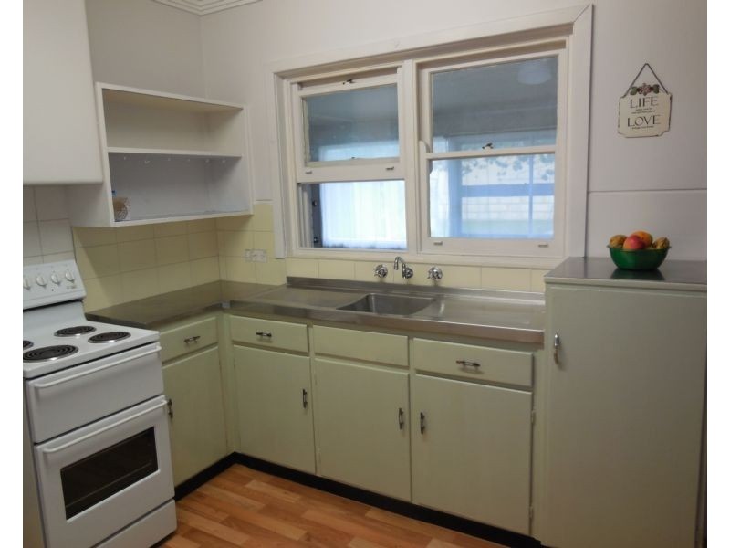 5 Roebuck Street, Innaloo WA 6018