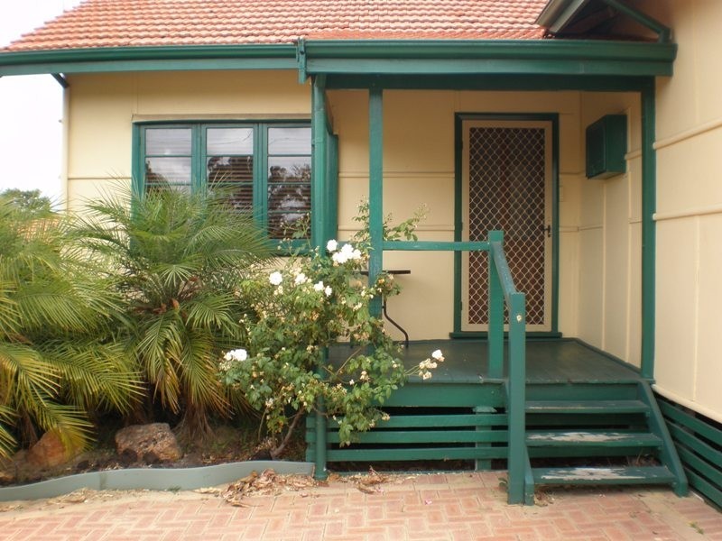 23 Barnes Street, Innaloo WA 6018