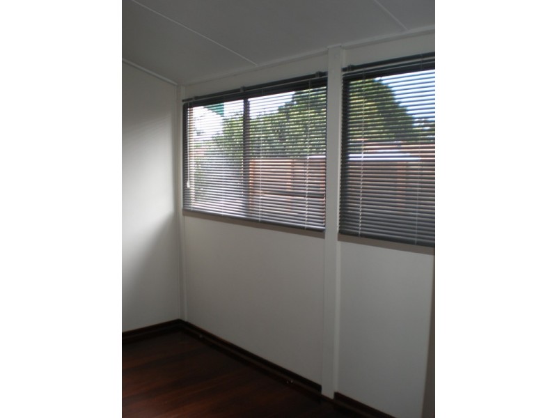 23 Barnes Street, Innaloo WA 6018