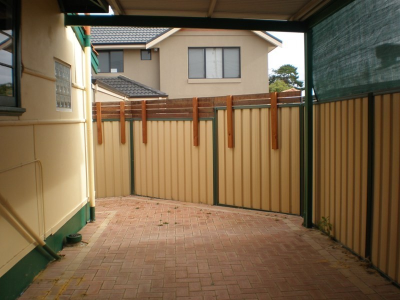 23 Barnes Street, Innaloo WA 6018