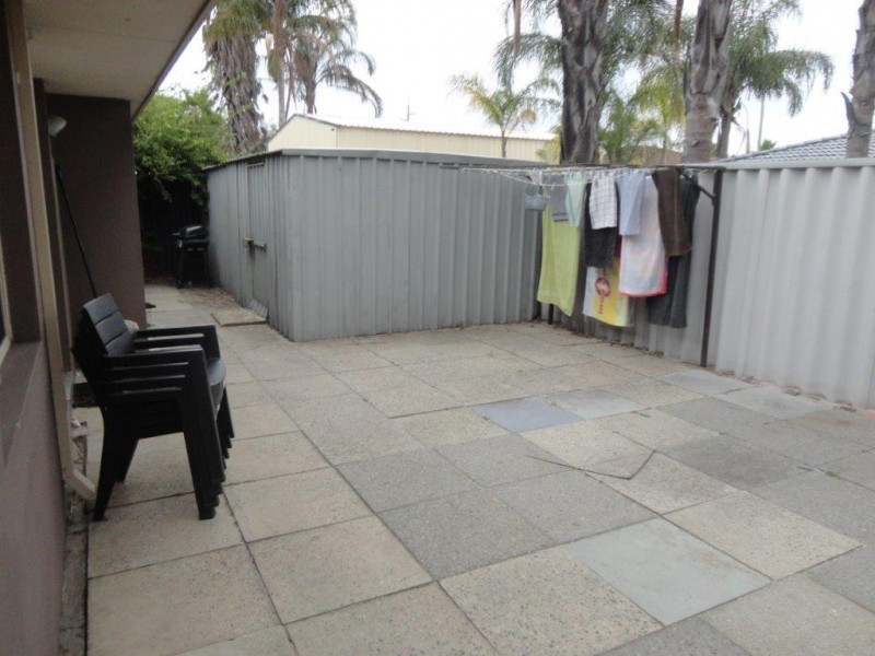 16 Jaegar Square, Ballajura WA 6066