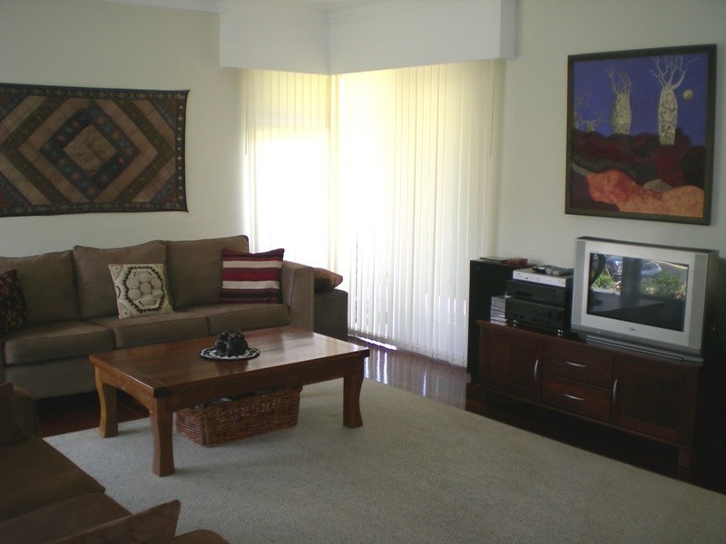 4 Chadd Place, Wembley Downs WA 6019