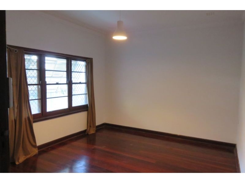 182 Grand Promenade, Doubleview WA 6018