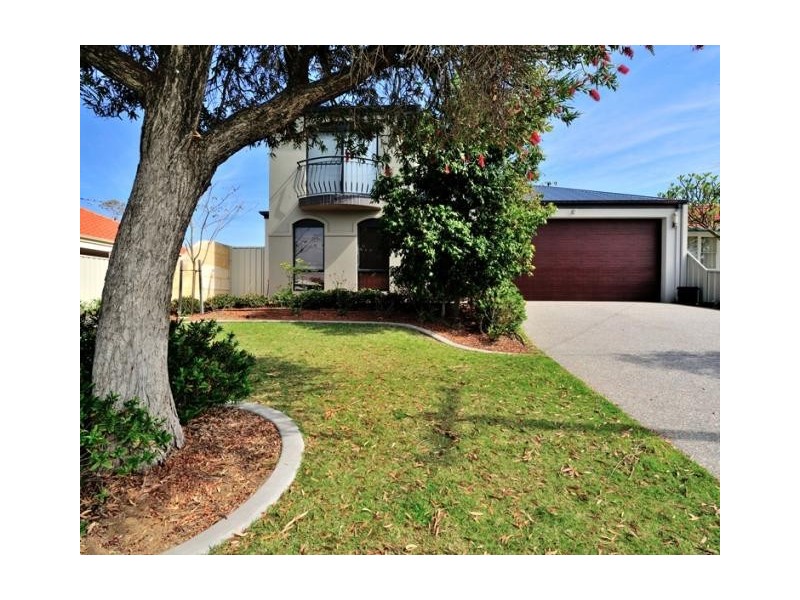 12A Bridgewater Crescent, Karrinyup WA 6018