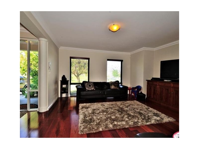 12A Bridgewater Crescent, Karrinyup WA 6018