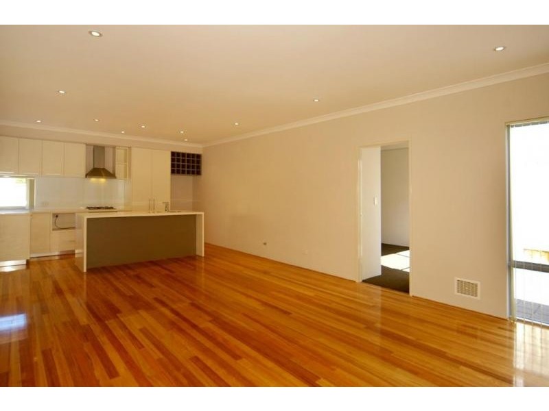 33B Coleman Way, Karrinyup WA 6018