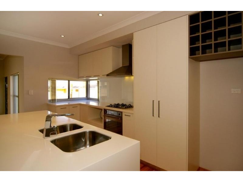 33B Coleman Way, Karrinyup WA 6018