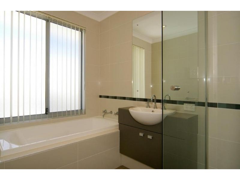 33B Coleman Way, Karrinyup WA 6018