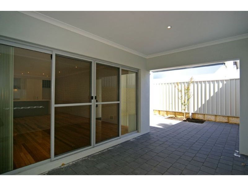 33B Coleman Way, Karrinyup WA 6018