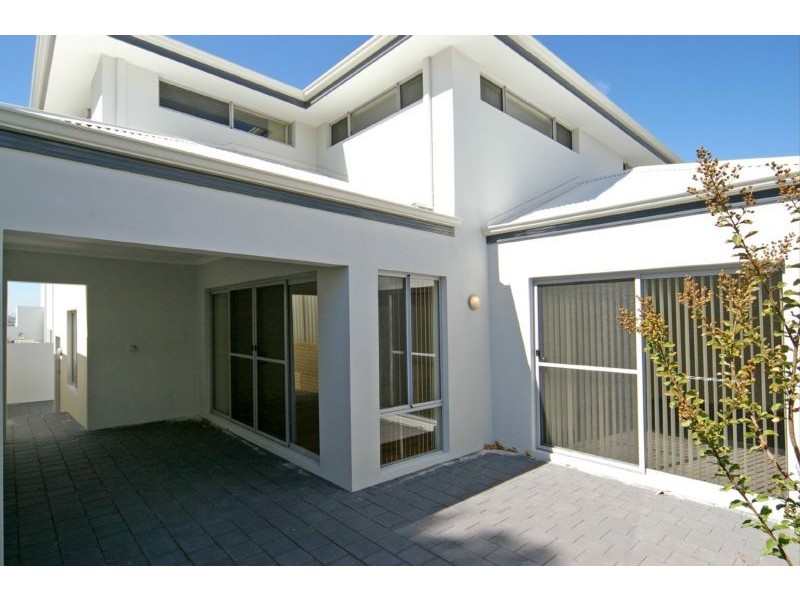 33B Coleman Way, Karrinyup WA 6018