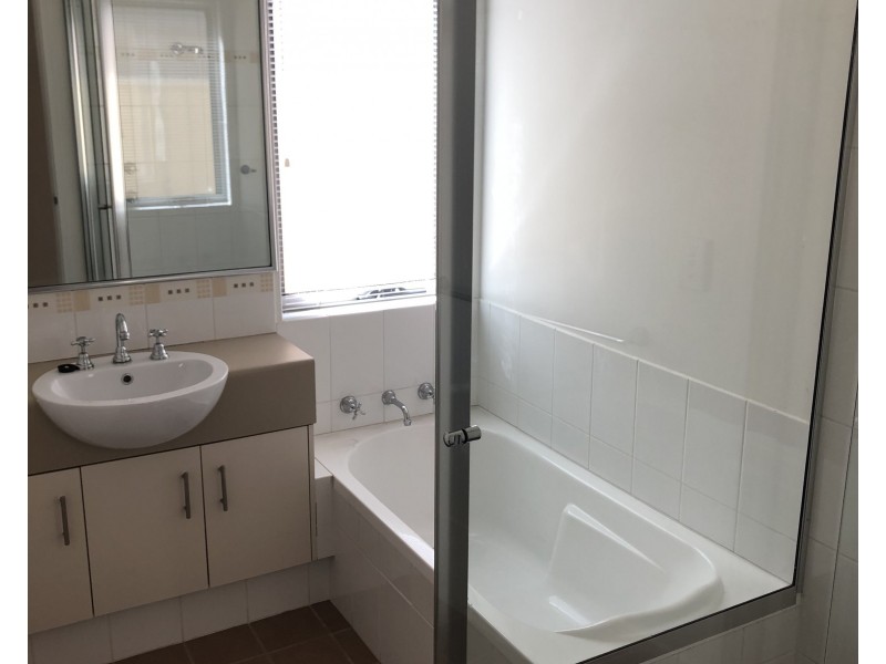 33B Farris Street, Innaloo WA 6018