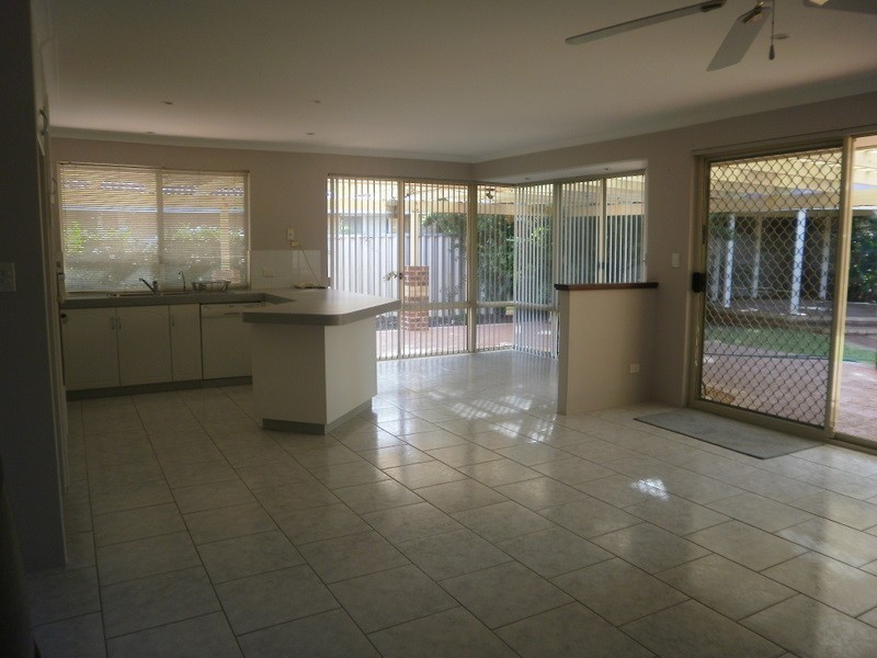 6 Blythe Lane, Currambine WA 6028