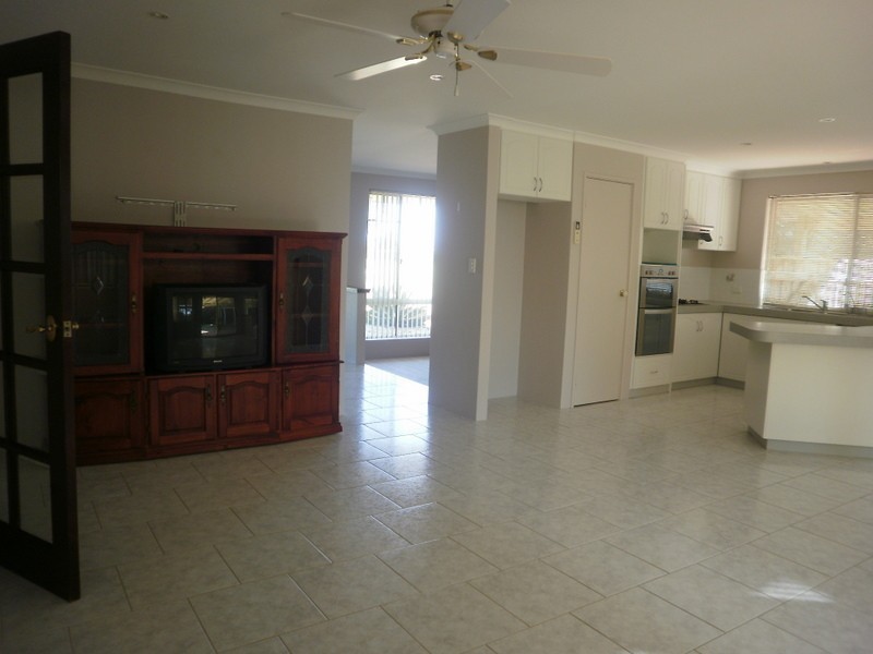 6 Blythe Lane, Currambine WA 6028