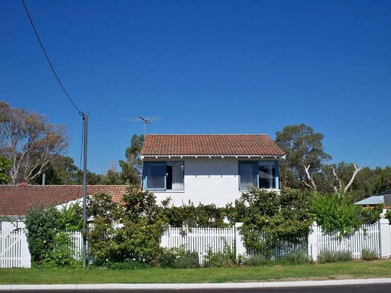 72 Lynn Street, Trigg WA 6029