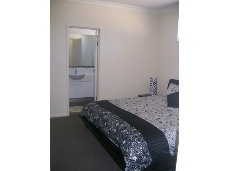 25B Eden Street, Innaloo WA 6018