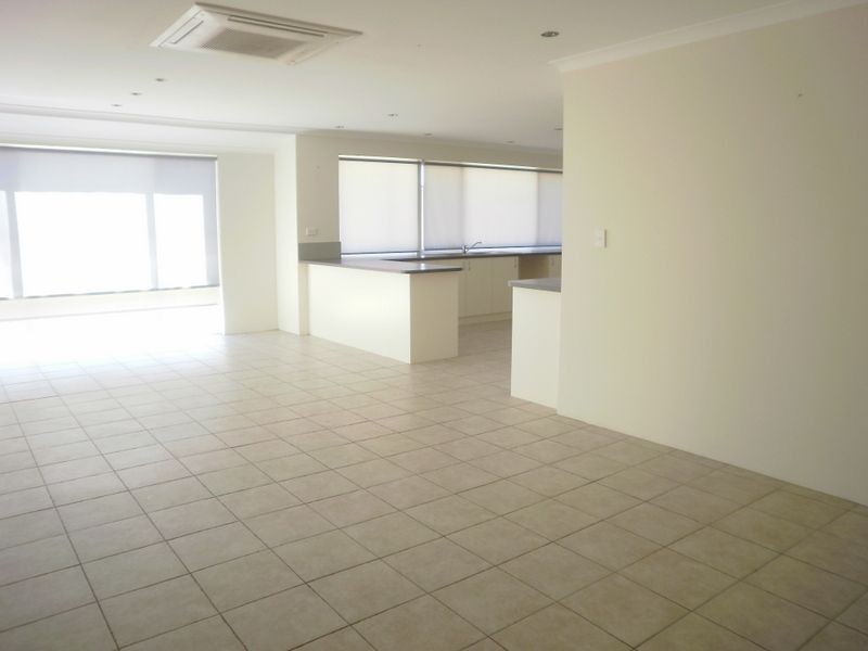 14 Sundowner Meander, Banksia Grove WA 6031