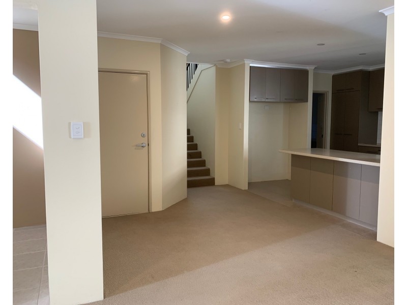 2/24 Bates Road, Innaloo WA 6018