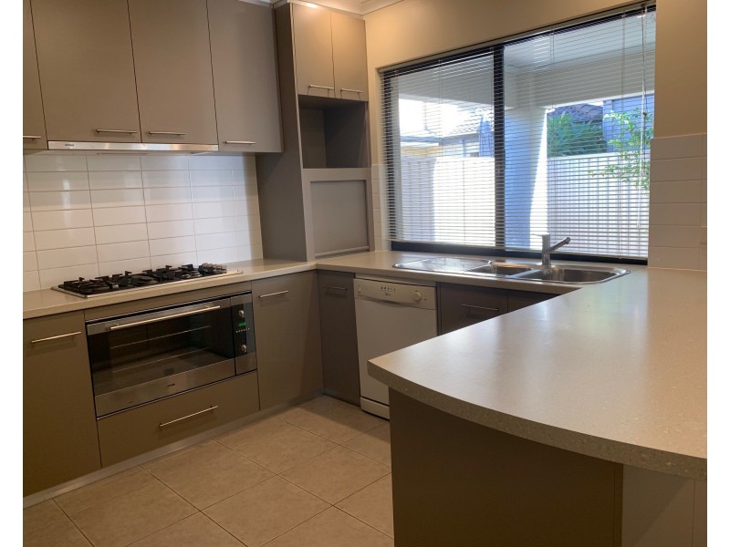 2/24 Bates Road, Innaloo WA 6018