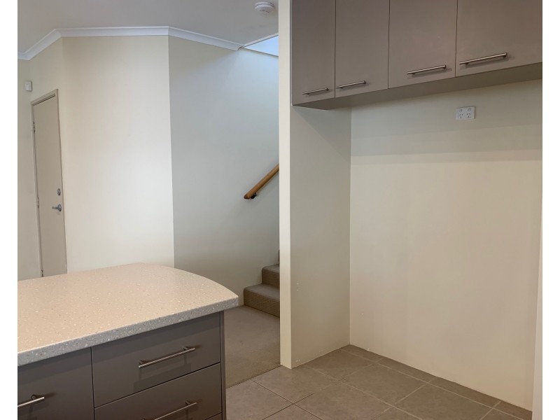 2/24 Bates Road, Innaloo WA 6018