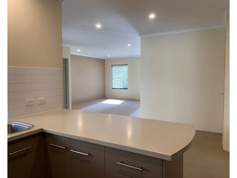 2/24 Bates Road, Innaloo WA 6018