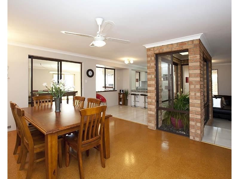 6 Success Street, Beldon WA 6027