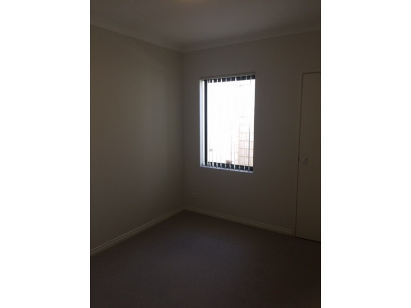 2/51 Lodesworth Road, Westminster WA 6061