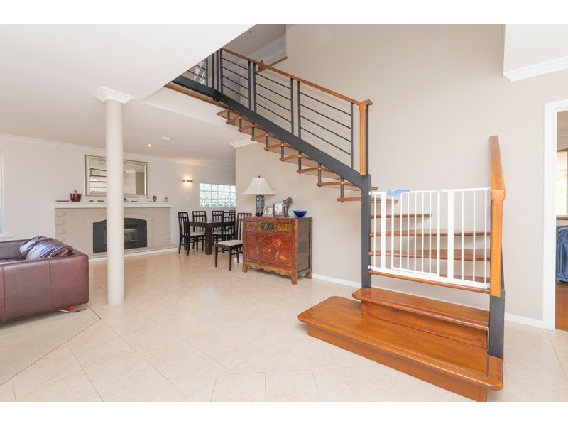 17 Burroughs Road, Karrinyup WA 6018
