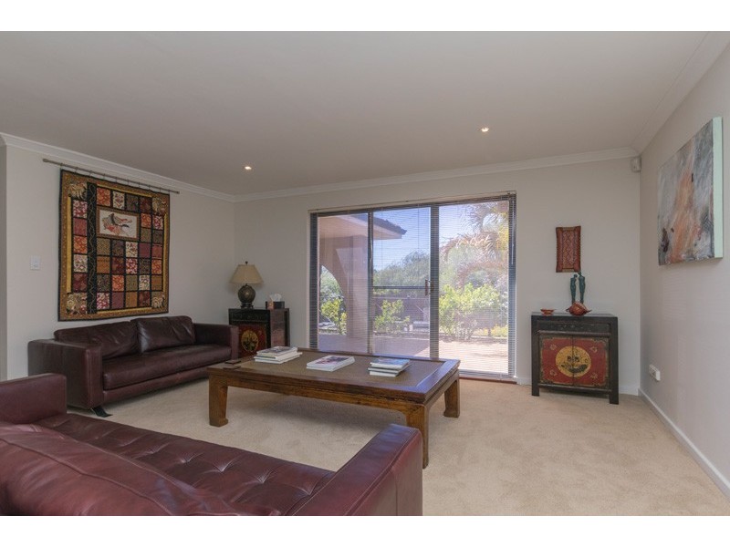 17 Burroughs Road, Karrinyup WA 6018