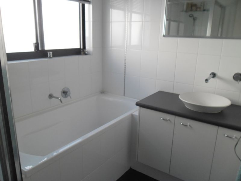 16B Thrall Street, Innaloo WA 6018