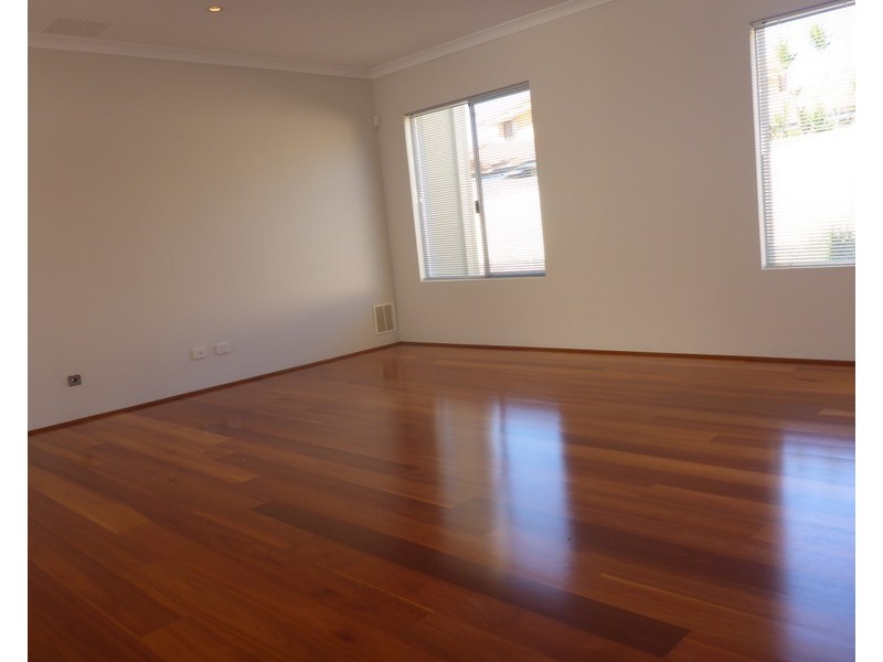 7 Somerton Road, Karrinyup WA 6018